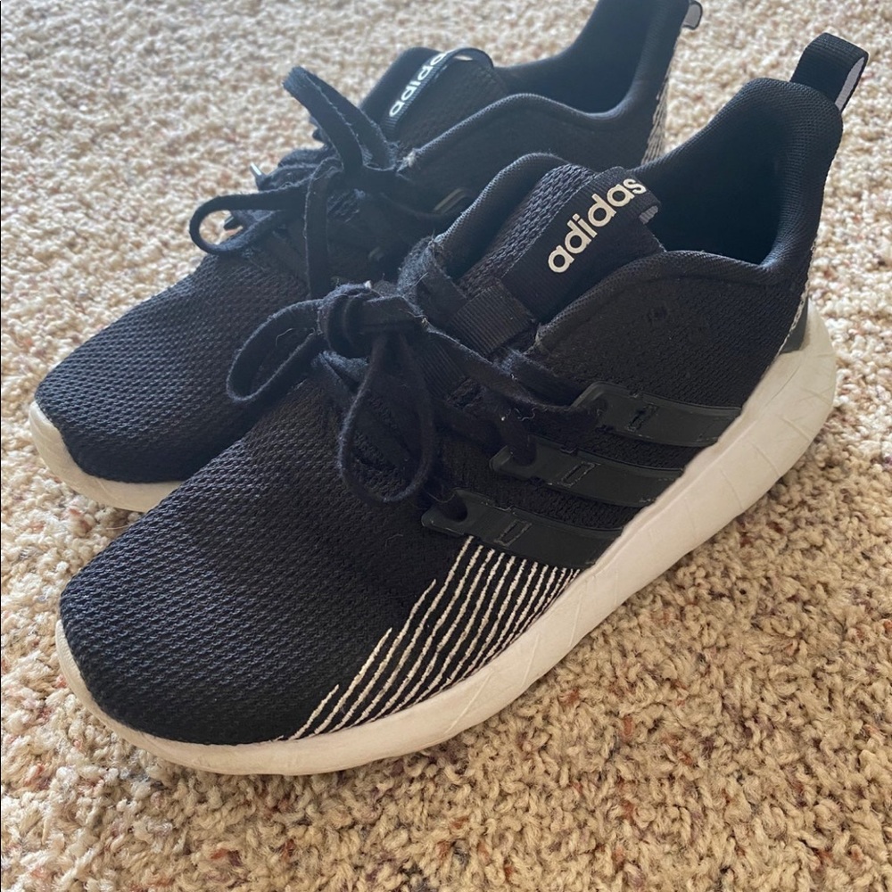 Adidas Questar Flow Tennis Shoes